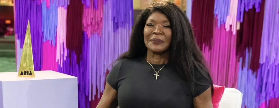 MARCIA HINES – ABC PORTRAIT ARTIST OF THE YEAR